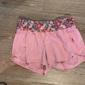 Lululemon tracker shorts size 10